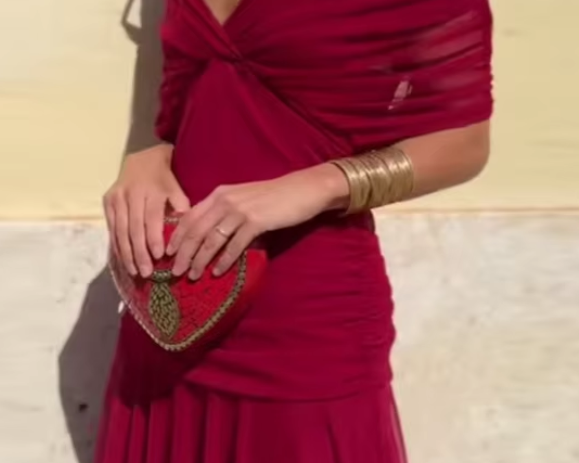 Louise | Elegantne Maxi Pidu Kleidiga V-kaelusega