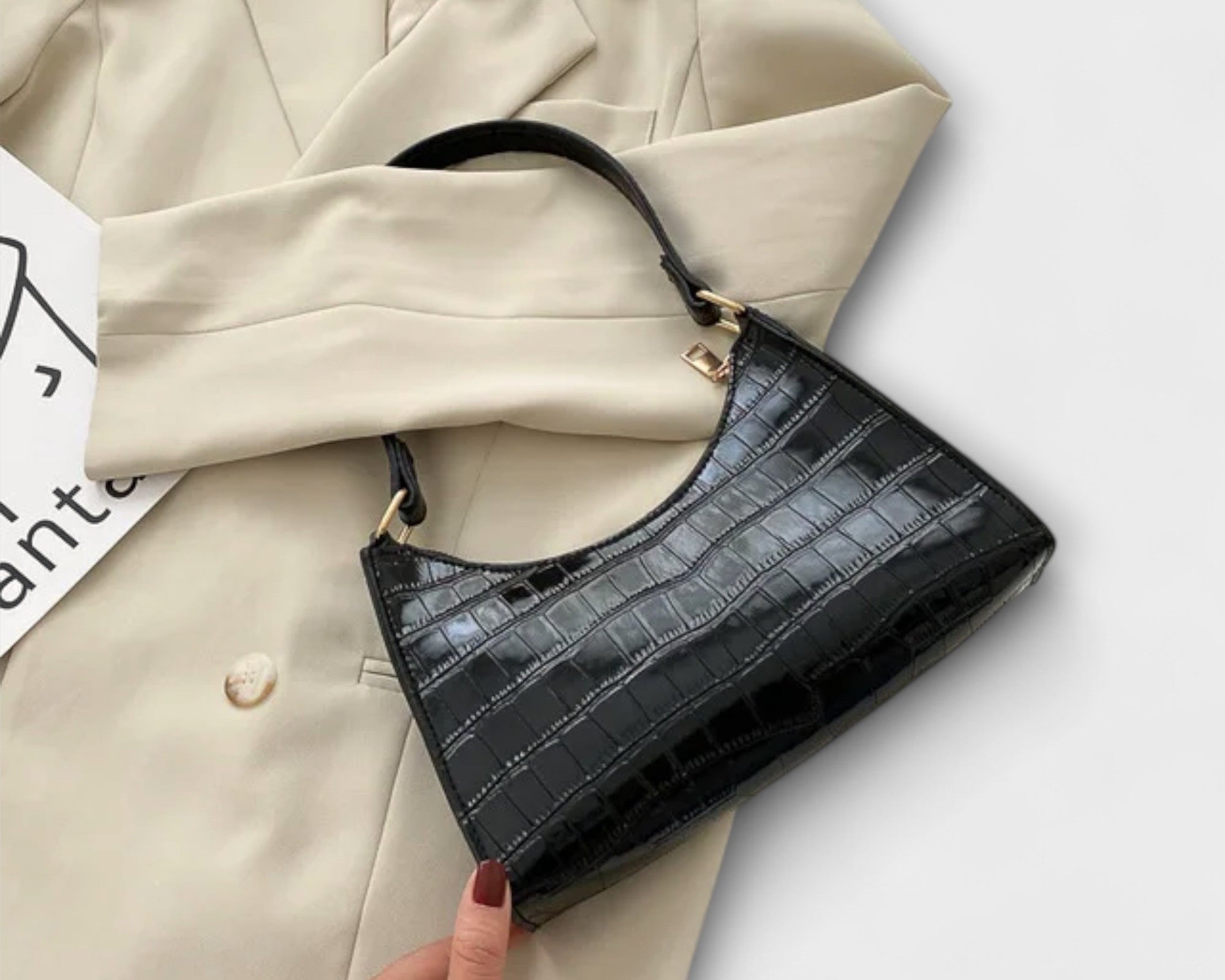 Bernarda | Elegantne Nahast Kott Sädelusega