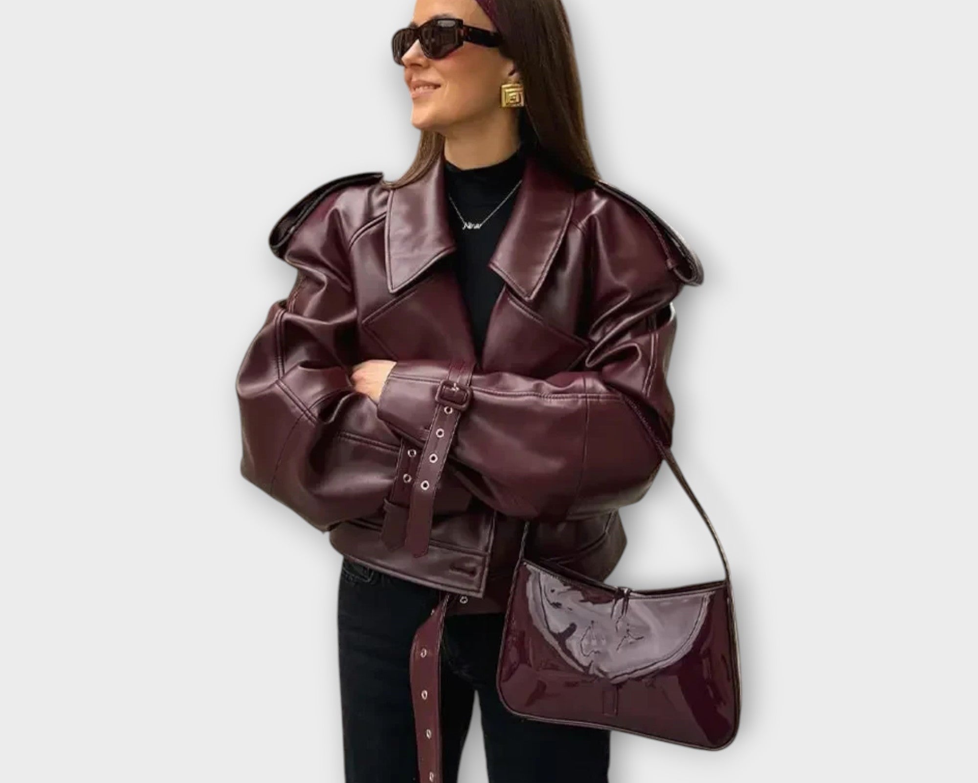 Elina | Nahktagi vöö ja moodsate detailidega