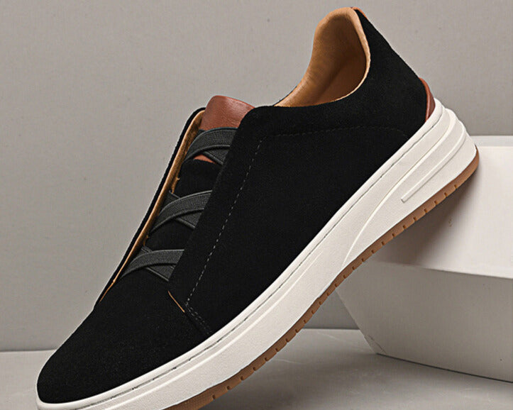 Uffe | MEESTELE NAHKSIKUD SLIP-ON KINGAD