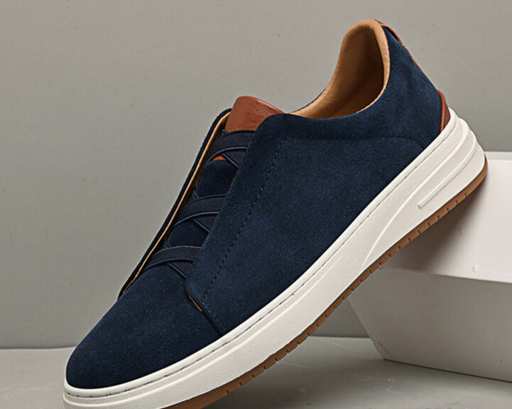 Uffe | MEESTELE NAHKSIKUD SLIP-ON KINGAD