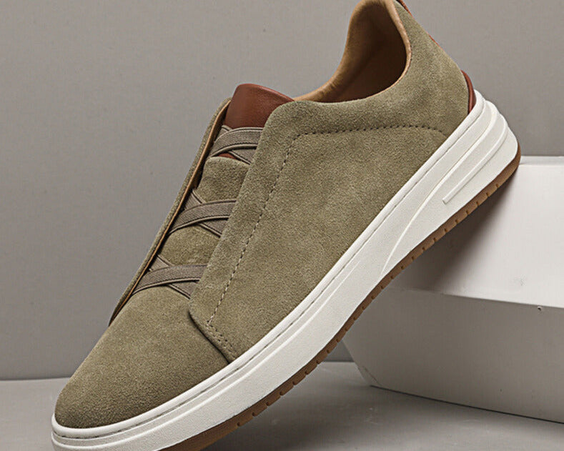 Uffe | MEESTELE NAHKSIKUD SLIP-ON KINGAD